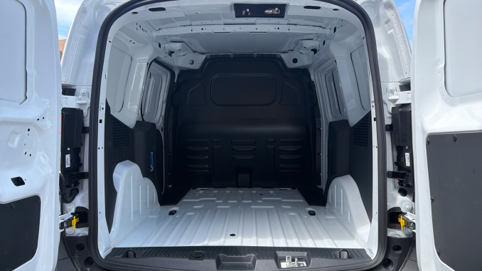 Ford Transit Courier Diesel 1.5 EcoBlue Trend Van - Image 12